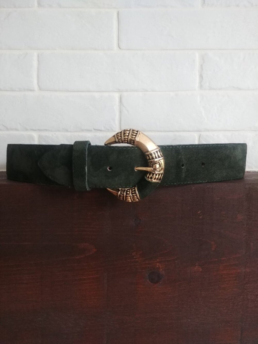 Vintage dark green genuine pig skin leather belt with round gold tone buckle M